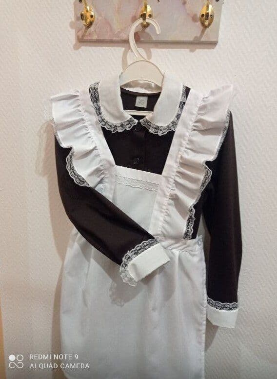 Платье школьное 